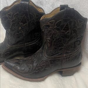 Corral vintage cowboy boots